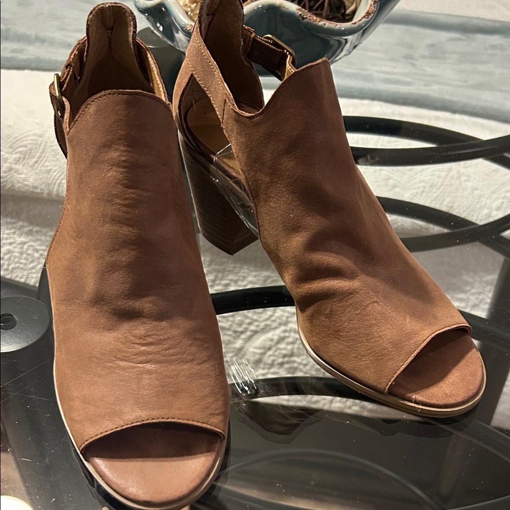 Lucky Brand Tan Peep-Toe Heeled Boots